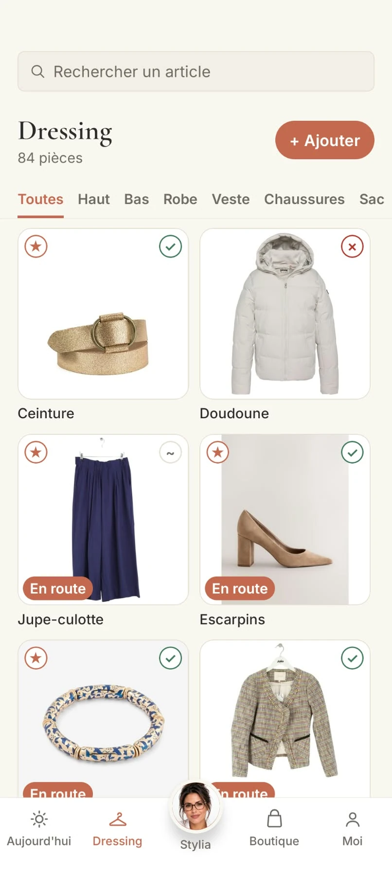 Écran « Dressing » de l'application Stylkyn : les pièces du dressing